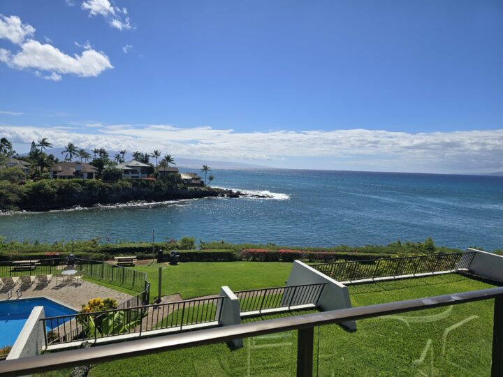 Napili Point grounds  - Ocean View  units